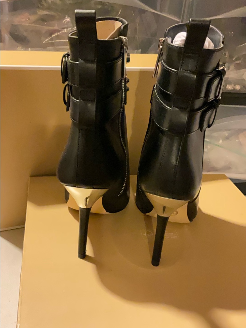 Michael Kors booties - Picture 11 of 16